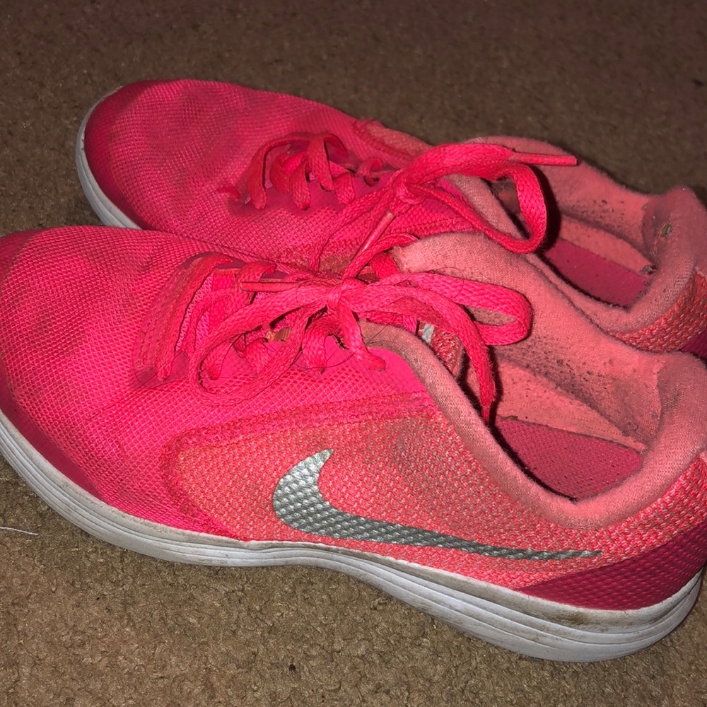 Bright Pink Kids Nike’s